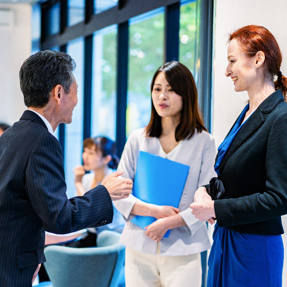 Cross-cultural business communication with translator
