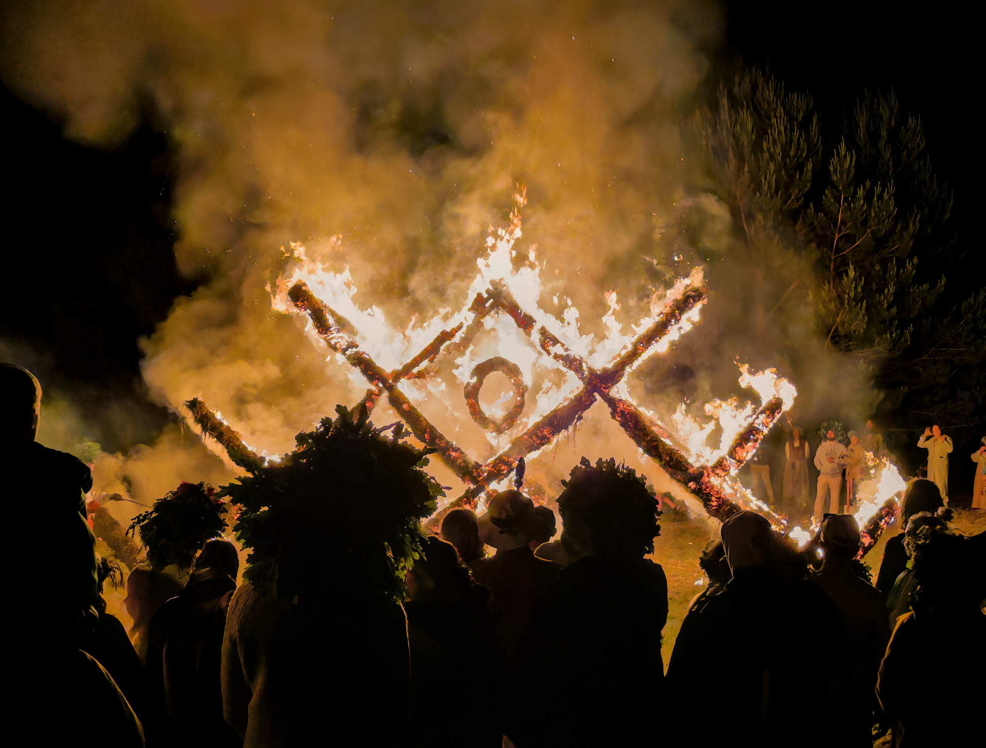 People in traditional Latvian